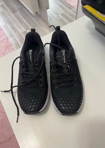 UNDER ARMAUR CHARGED ENGAGE - Görsel 4