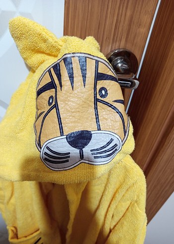 Sarı Leopar Desenli Çocuk Bornoz - Görsel 2