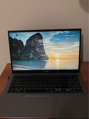 ASUS VİVOBOOK LAPTOP