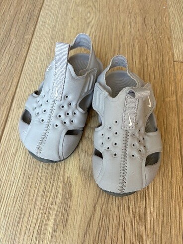 Nike bebek sandalet 19,5