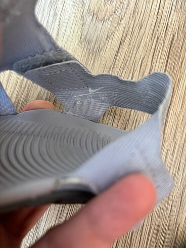 19 Beden gri Renk Nike bebek sandalet 19,5
