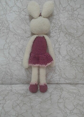 Beden Amigurumi el örgüsü tavşan bebek