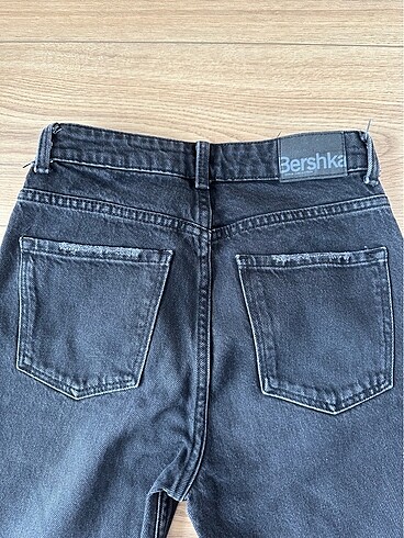 34 Beden siyah Renk bershka siyah jean