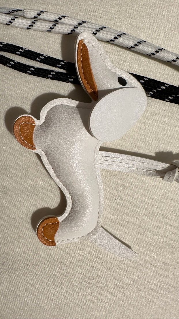 Beyaz Köpek Figürlü Püsküllü Anahtarlık - Görsel 2