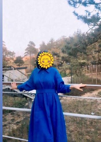 Mavi Kemerli Uzun Keten Elbise - Görsel 2