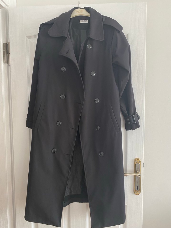 Kadın Siyah Uzun Trençkot Kemerli - Görsel 2