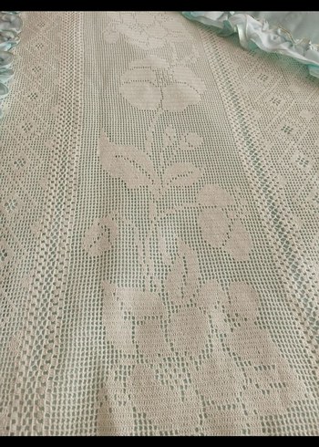 Nakışlı Beyaz ve Pastel Yatak Örtüsü - Görsel 3