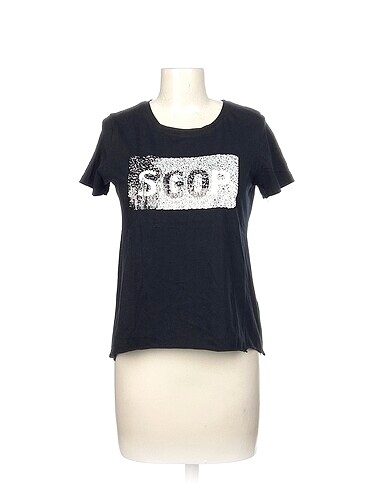 Pull and Bear T-shirt %70 İndirimli.