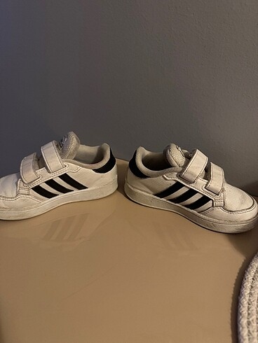 23 Beden Adidas çocuk ayakkabı