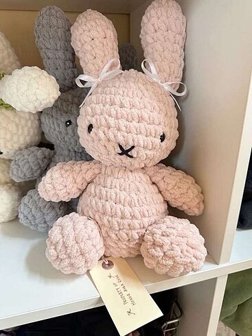 peluş sevimli tavşan