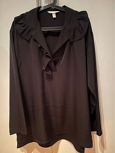 H&m saten yakası fırfırlı bluz