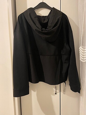 Armine Sweat