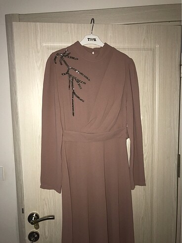38 Beden Elbise