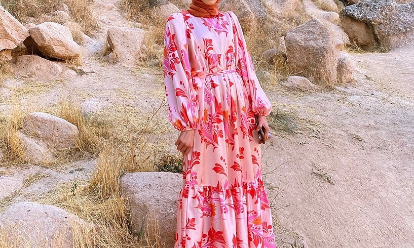FUSHYA Saten elbise