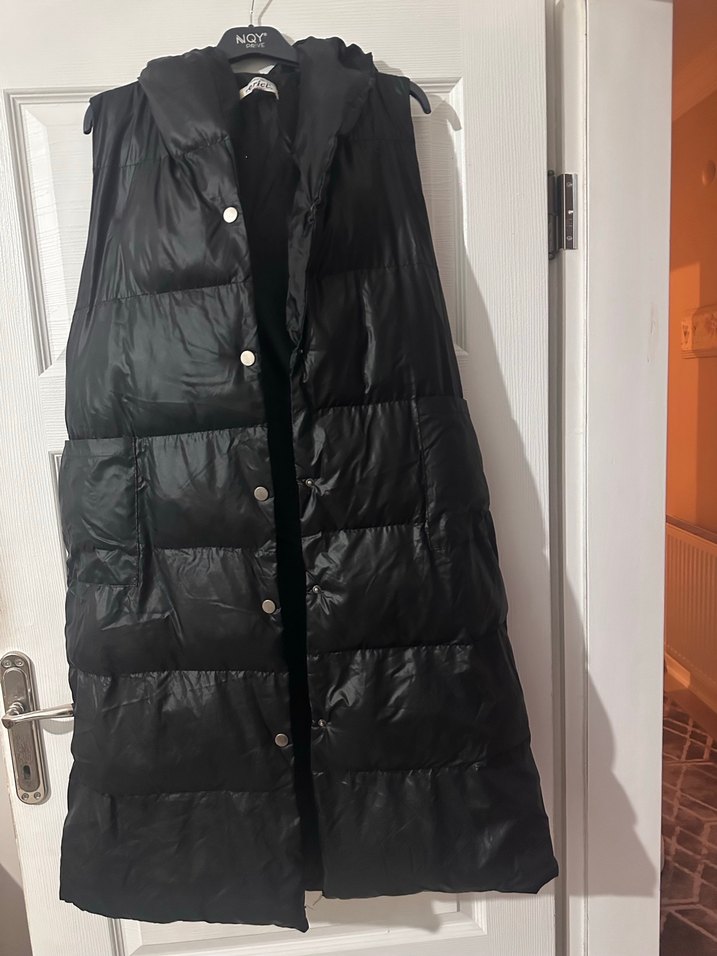 Düğmeli Uzun Siyah Kadın Yelek - Görsel 3