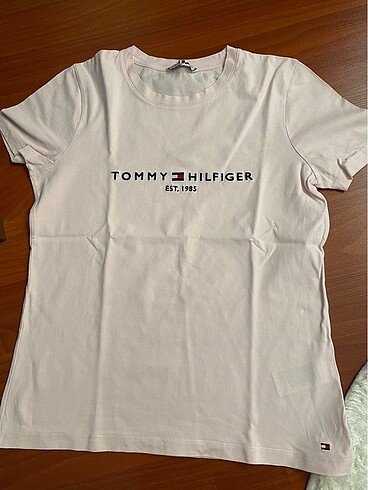 Tommy hilfiger tişört