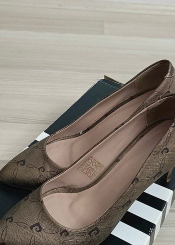 Pierre Cardin Pierre cardin 37 no Bej Yılan Desenli Tokalı Stiletto
