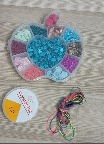 Sıfır elmalı kutulu boncuklar 1 makara lastikli misina 5 M paraş