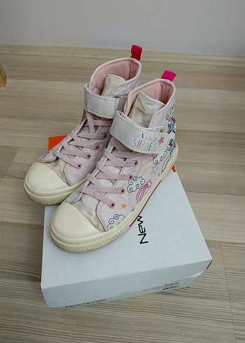 LC Waikiki Kız Çocuk Unicorn Baskılı Pembe Spor Ayakkabı 34 no