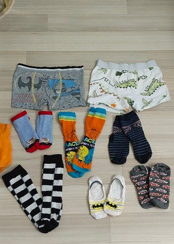 6 7 yaş Çocuklar için renkli ve desenli çorap seti - Görsel 15