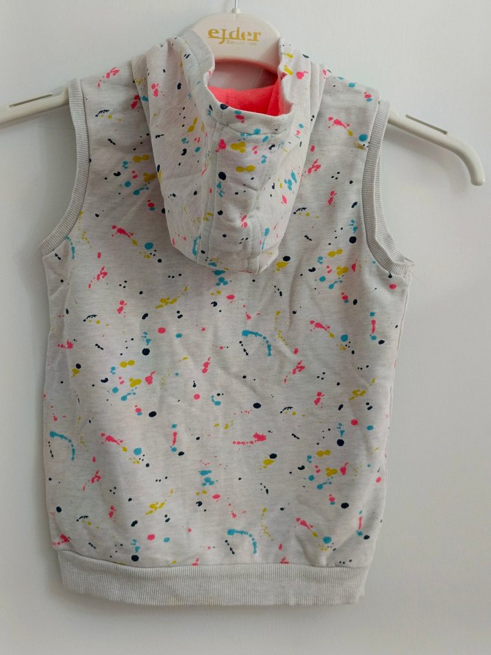 Lcw Wakiki 7 8 yaş Kız Çocuk Kapüşonlu Fermuarlı Gri Yelek - Görsel 5