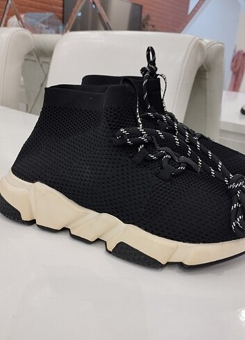 Balenciagaa