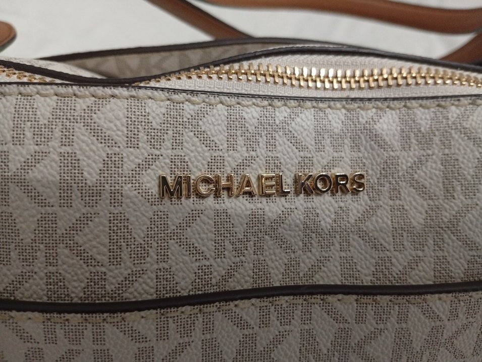 Michael Kors Bej Deri Kadın Omuz Çantas orjinal markaı - Görsel 2