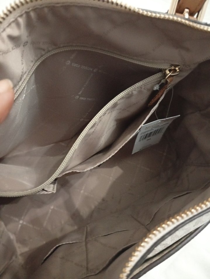 Michael Kors Bej Deri Kadın Omuz Çantas orjinal markaı - Görsel 5