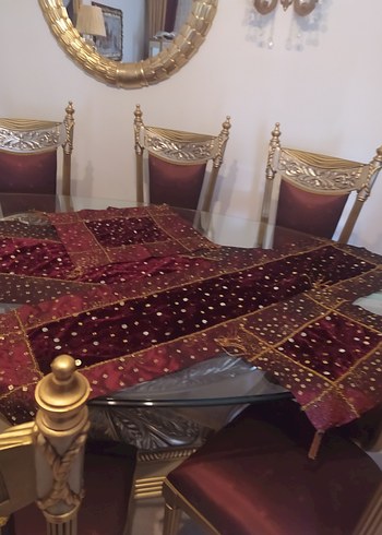 Bordo İşlemeli Parlak Masa Örtüsü - Görsel 4