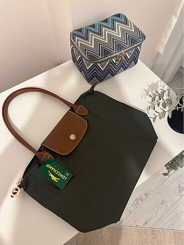  Beden haki Renk Longchamp Kol Çantası