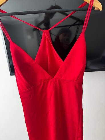 kırmızı elbise - Görsel 6