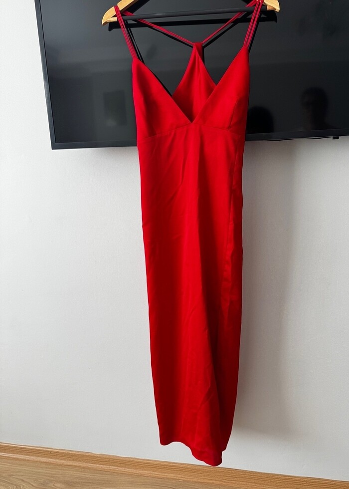 kırmızı elbise - Görsel 4