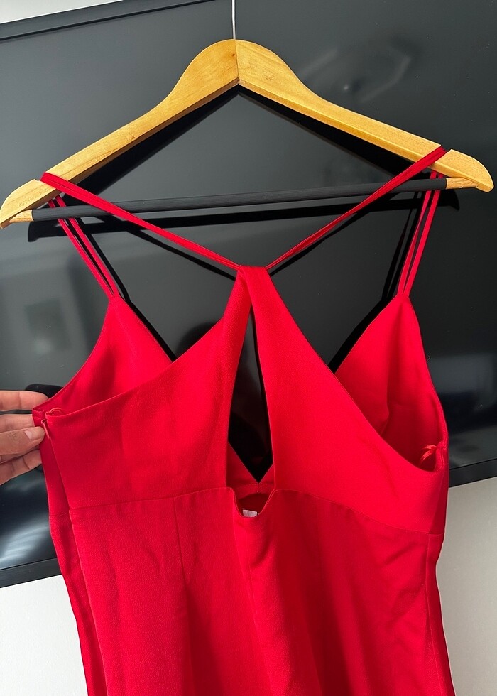 kırmızı elbise - Görsel 5