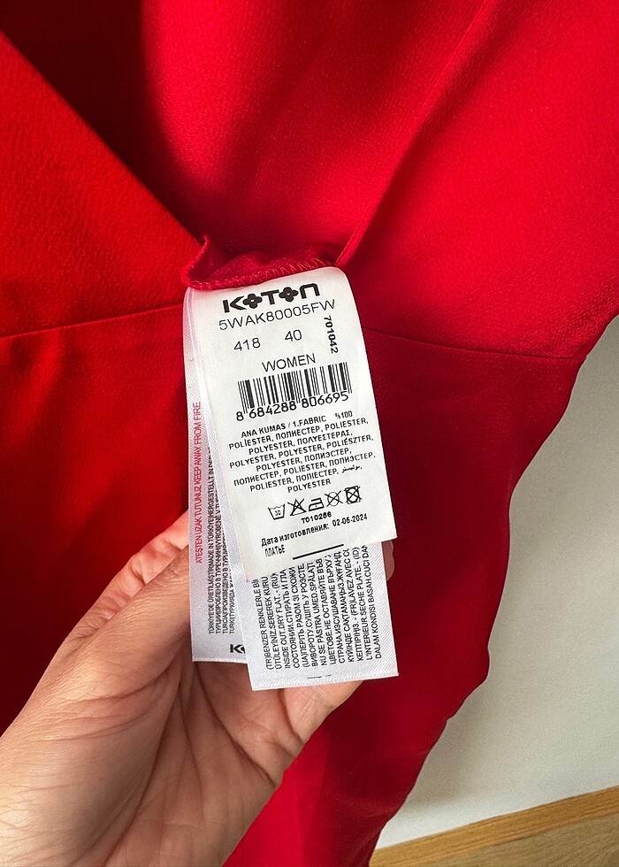 kırmızı elbise - Görsel 2