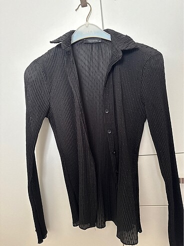 siyah gömlek - Görsel 5