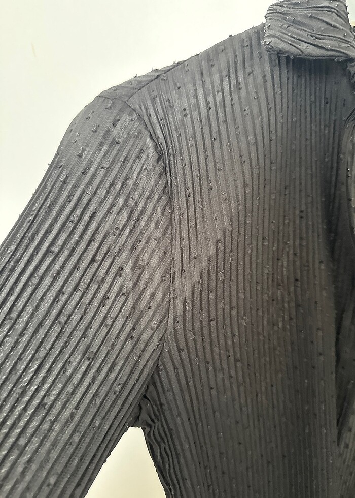 siyah gömlek - Görsel 3