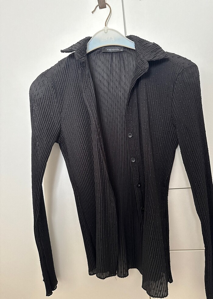 siyah gömlek - Görsel 5