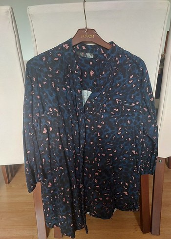 Düğmeli, Baskılı Mavi gömlek - Görsel 2