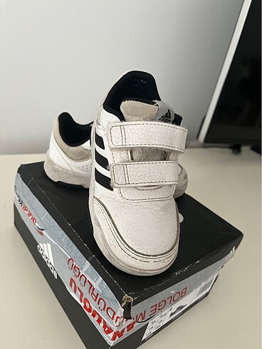 24 Beden beyaz Renk Orjinal Adidas