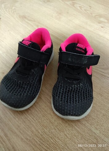 Nike spor ayakkabi