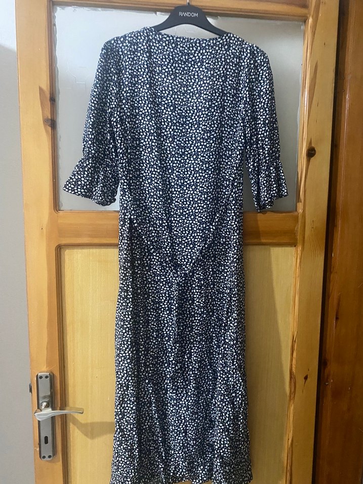 Düğmeli Lacivert V Yaka Uzun Elbise - Görsel 2