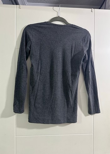 Gri V Yaka Uzun Kollu Tişörtü - Görsel 4