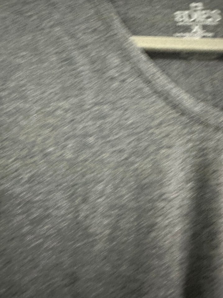 Gri V Yaka Uzun Kollu Tişörtü - Görsel 2