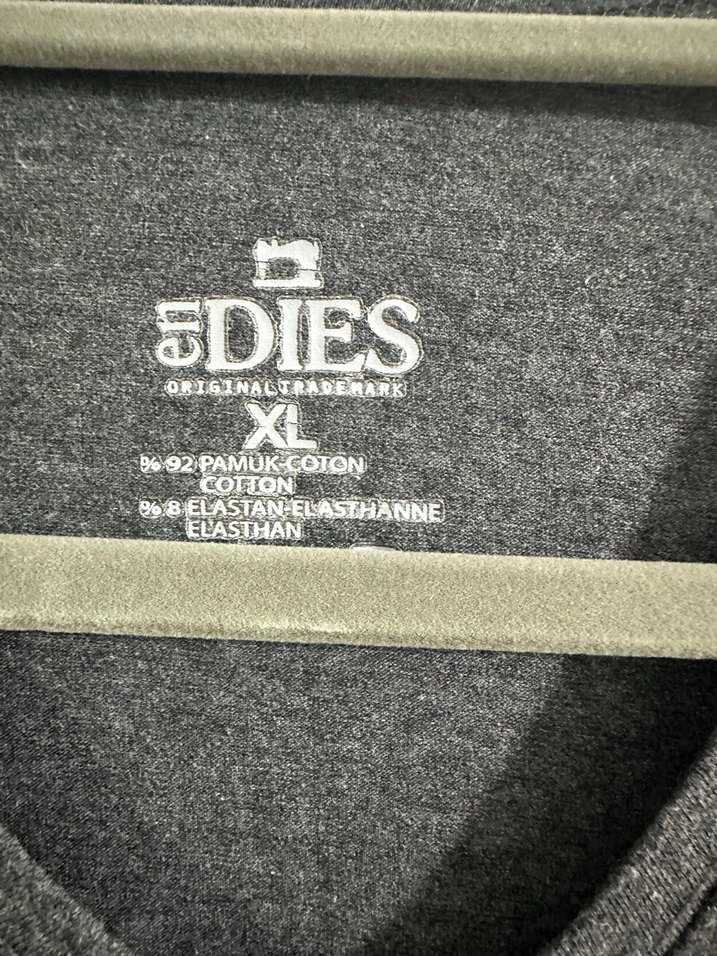 Gri V Yaka Uzun Kollu Tişörtü - Görsel 3