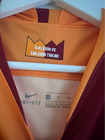s Beden kırmızı Renk GS s beden forma