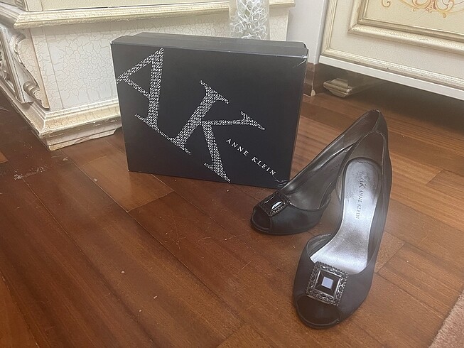 ANNE KLEIN SATEN AYAKKABI
