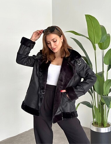 Zara modelLamine deri mont