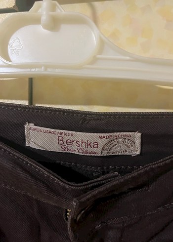 Siyah Fermuarlı Dar Kesim Kadın Kot Pantolon