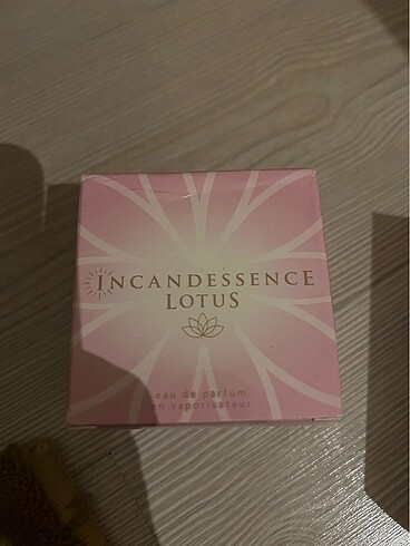 Avon lotus
