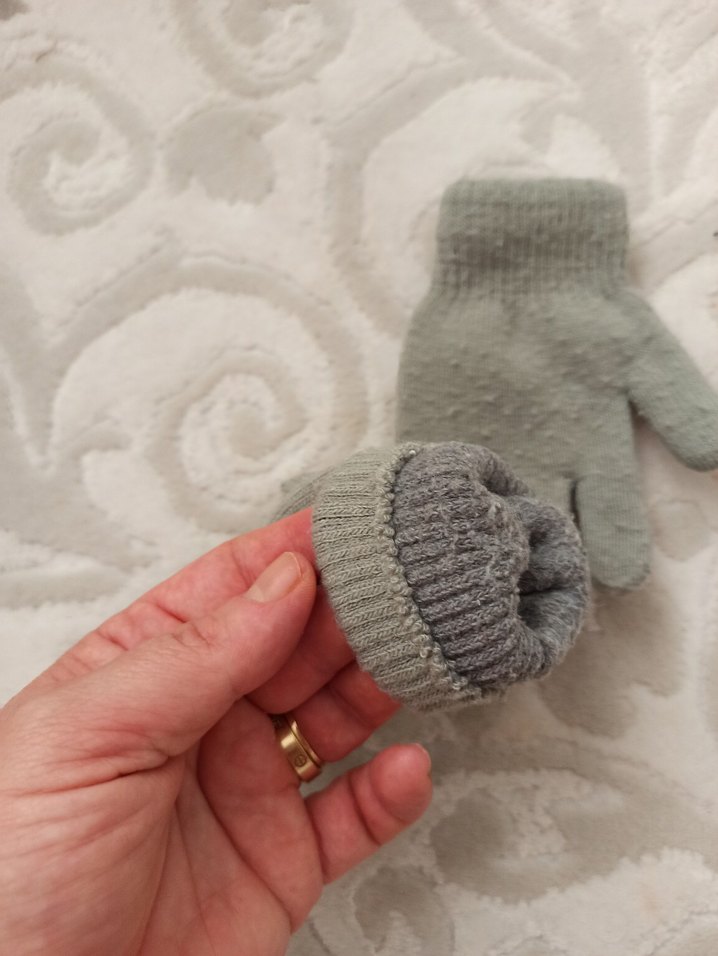 Kız Çocuk Gri Nakışlı Örgü Eldiven - Görsel 3